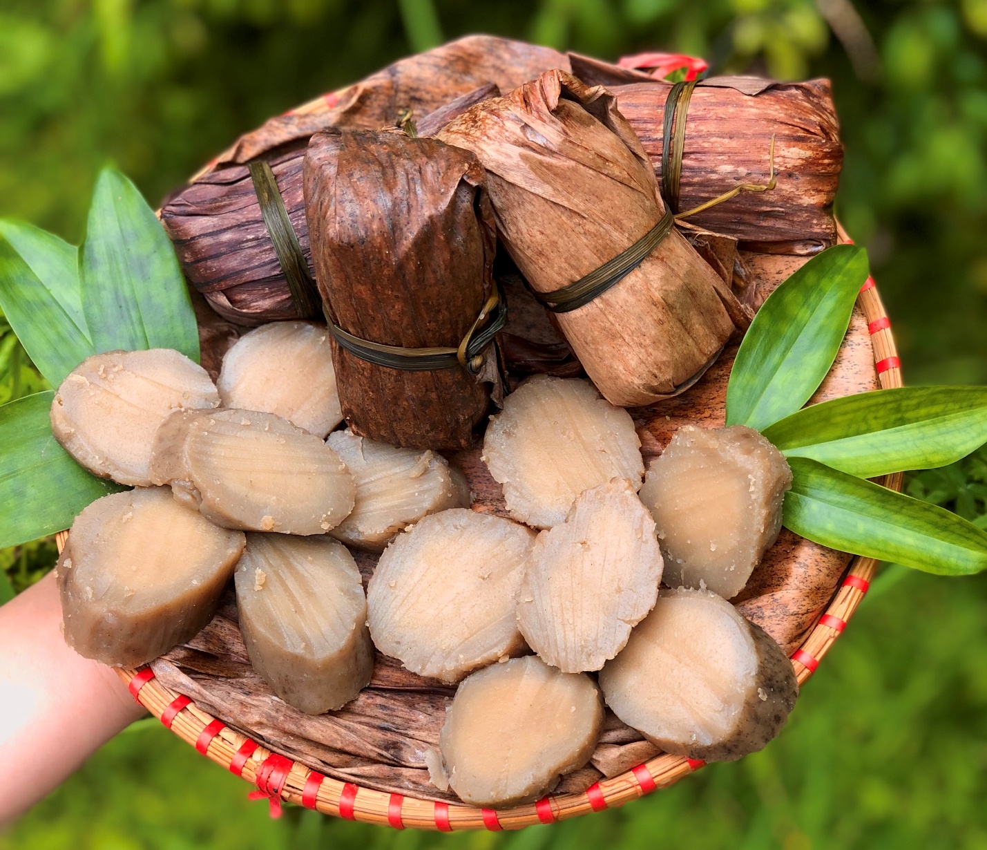 Bánh tẻ mật hấp dẫn