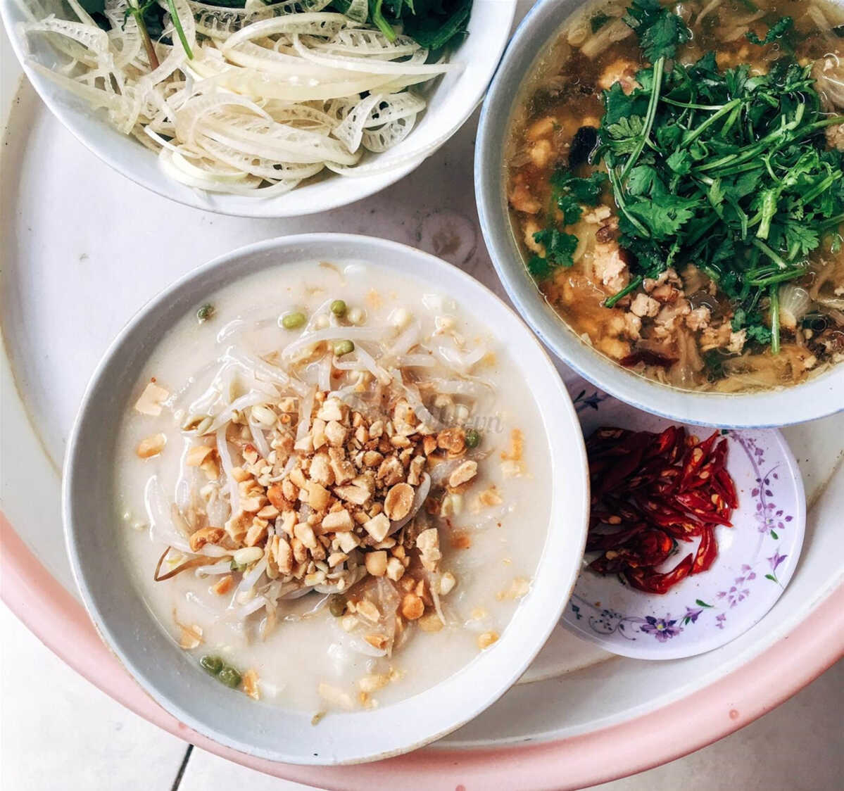 Nộm bánh đúc vừa ngon vừa mát