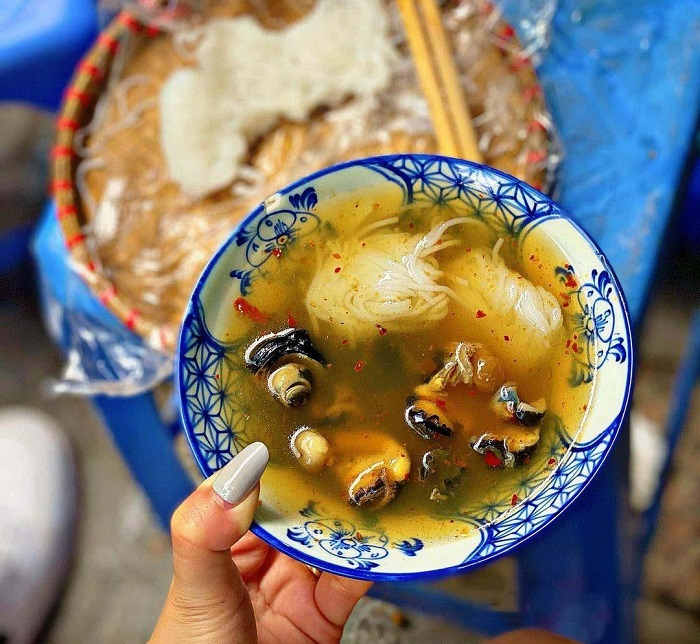 Bún ốc nguôi là đặc sản mùa hè Hà Nội