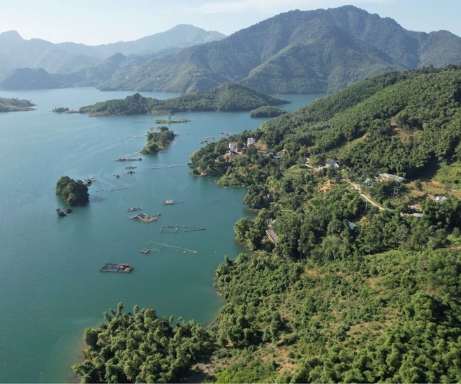 Thung Nai – điểm du lịch xanh ngát, trong lành