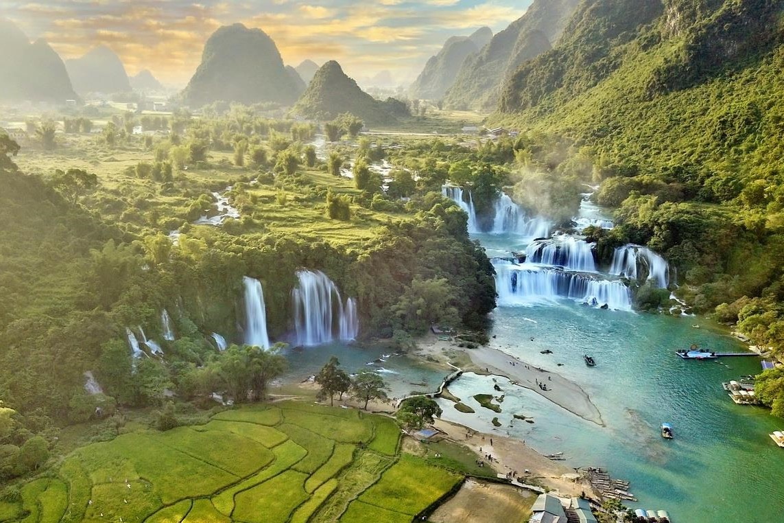 Khung cảnh tuyệt đẹp tại vườn quốc gia Ba Bể