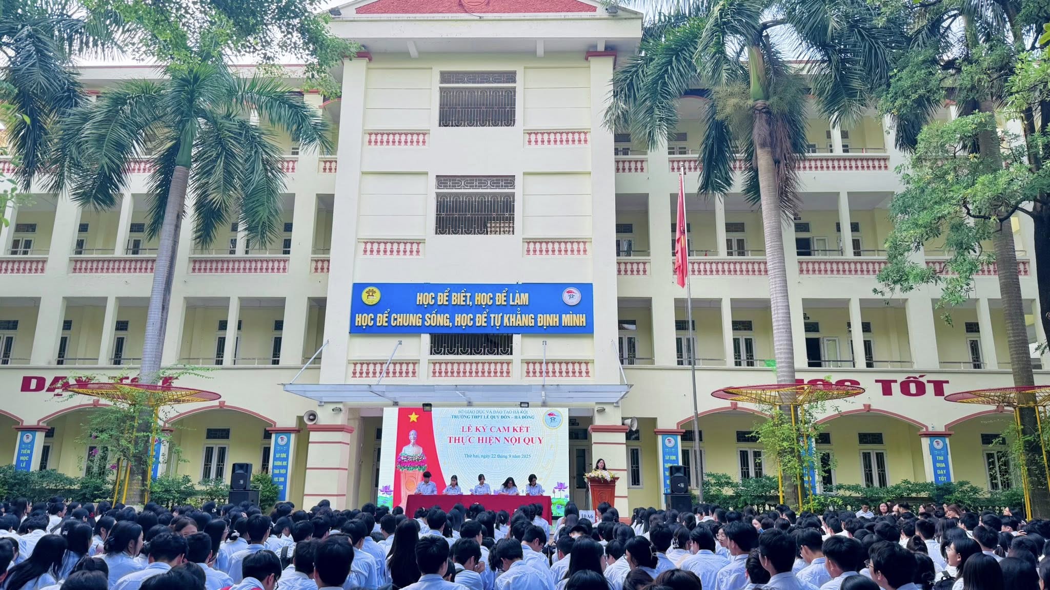Trường THPT Lê Quý Đôn