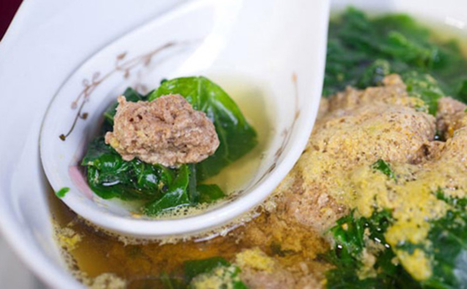 Canh cua rau dâm bụt là một món đặc sản dân dã chỉ có ở Ninh Bình.