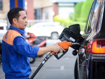 Xăng E10 có thể thay thế xăng khoáng ngay tháng 4-2026, hàng chục triệu xe máy và ô tô chú ý gì?