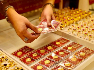 Vì sao giá vàng bạc ở Việt Nam đắt hơn thế giới?