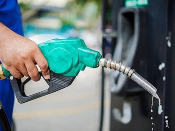 Giá xăng dầu hôm nay 12/4: Dầu thô giao dịch quanh mốc 100 USD/thùng