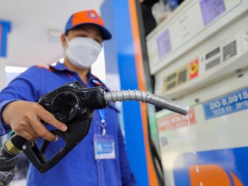 Giá xăng dầu hôm nay 21/4: Đồng loạt giảm