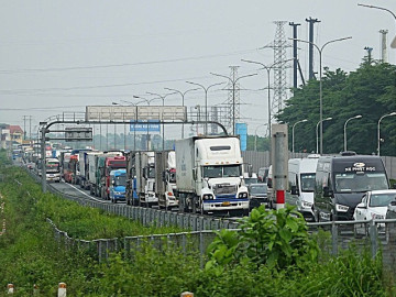 Kết thúc nghỉ lễ Giỗ Tổ Hùng Vương, cửa ngõ Hà Nội ken đặc phương tiện