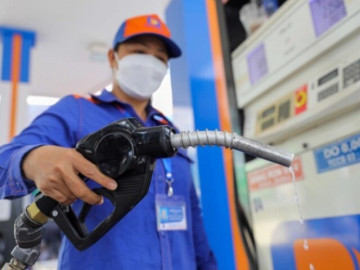 Giá xăng dầu hôm nay 1/5: Đồng loạt giảm mạnh