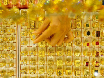 Giá vàng hôm nay 8/5: Giảm nhẹ, vẫn ở ngưỡng cao