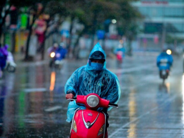 Kiểu thời tiết ở Hà Nội và miền Bắc khiến người dân phải thận trọng đề phòng
