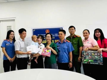 Diễn biến mới vụ bé 2 tuổi bị mẹ và người tình bạo hành tại TPHCM