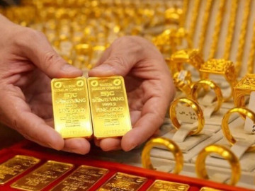 Tin tức - Giá vàng miếng SJC thấp nhất 1 tuần, rút ngắn cách biệt rất nhanh với giá thế giới
