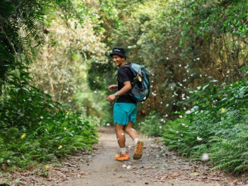 Lifestyle - Khách Tây mê mẩn ngôi làng trăm tuổi không ô tô, xe máy ở Hải Phòng