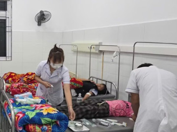 Sức khỏe - Lai Châu: Hơn 200 học sinh ngộ độc nghi do ăn quả lạ