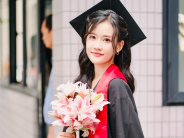 Nữ sinh Ngoại thương xinh đẹp tốt nghiệp xuất sắc, rinh loạt giải Olympic Toán, Tin