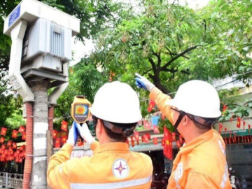 Nhiều nơi ở Hà Nội mất điện giữa nắng nóng đỉnh điểm, EVN nói gì?