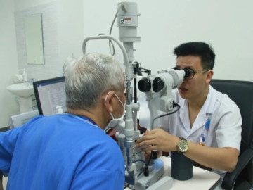Người cao tuổi được khám sức khỏe miễn phí mỗi năm một lần