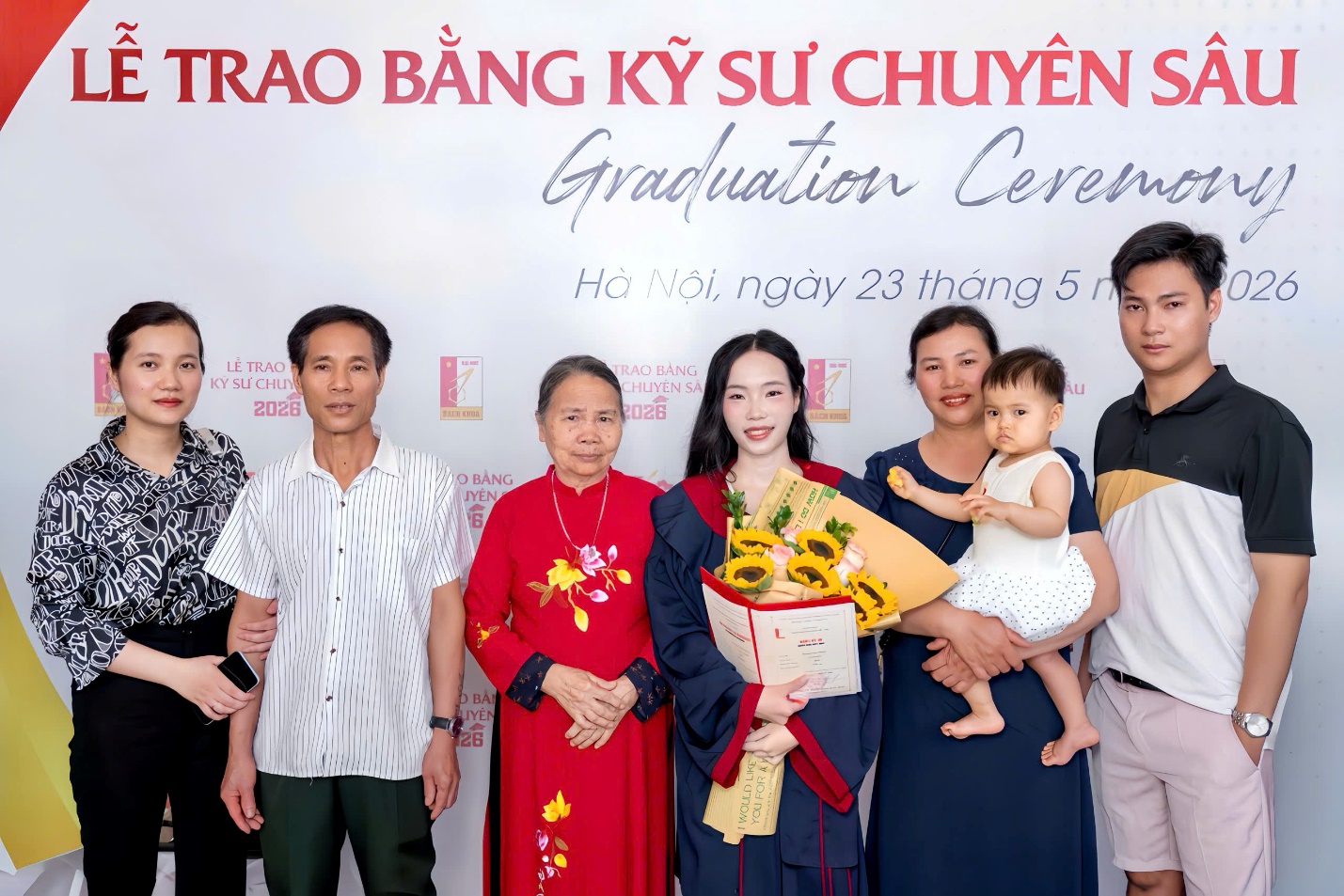 Gia đình là điểm tựa vững chắc trong hành trình thanh xuân của Huyền