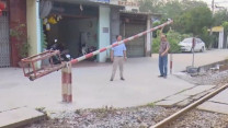 Siết chặt an toàn đường sắt: Đồng loạt rào chắn lối đi tự mở