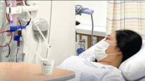 Bỏ thuốc điều trị suy thận để uống thuốc nam, một phụ nữ phải lọc máu suốt đời