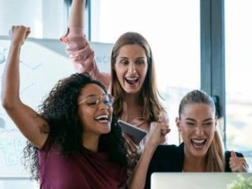 4 kiểu đồng nghiệp tưởng là thân thiết ai ngờ kéo bạn vào 'drama' lúc nào không hay