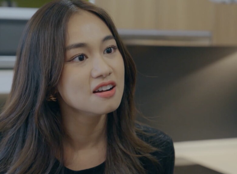 Quá khứ của kẻ phản diện - Trang là nguyên nhân dẫn đến những sai lầm của cô về sau.