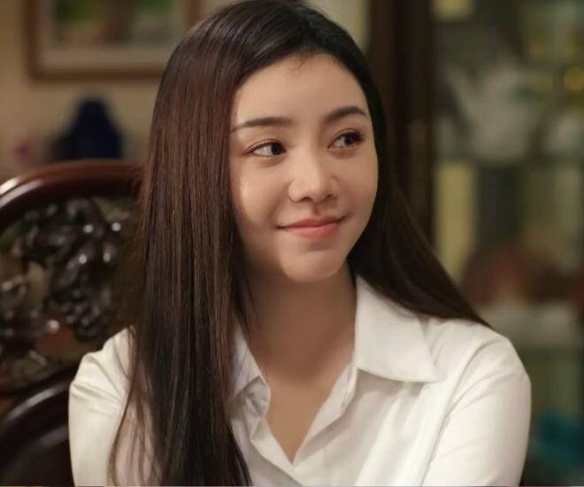3 chị em Thương cùng bà tới thăm nhà Lâm.