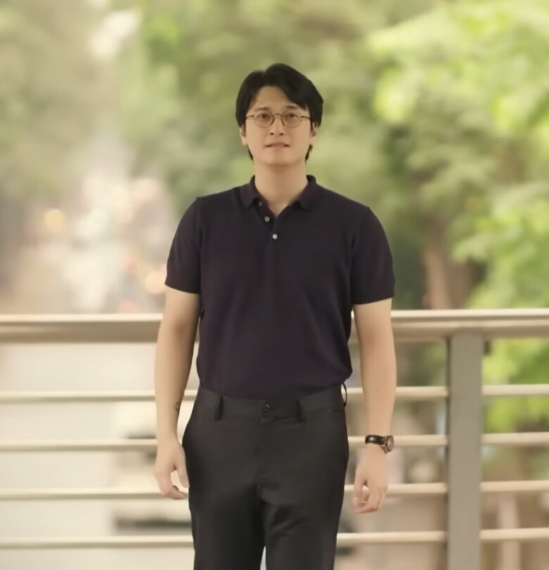 Quân đã du học trở về.