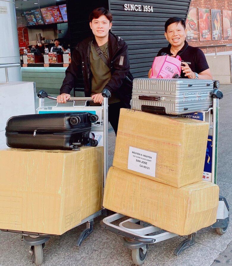 Khoảnh khắc ngày ấy - bây giờ của nhạc sĩ Nguyễn Văn Chung và ba.