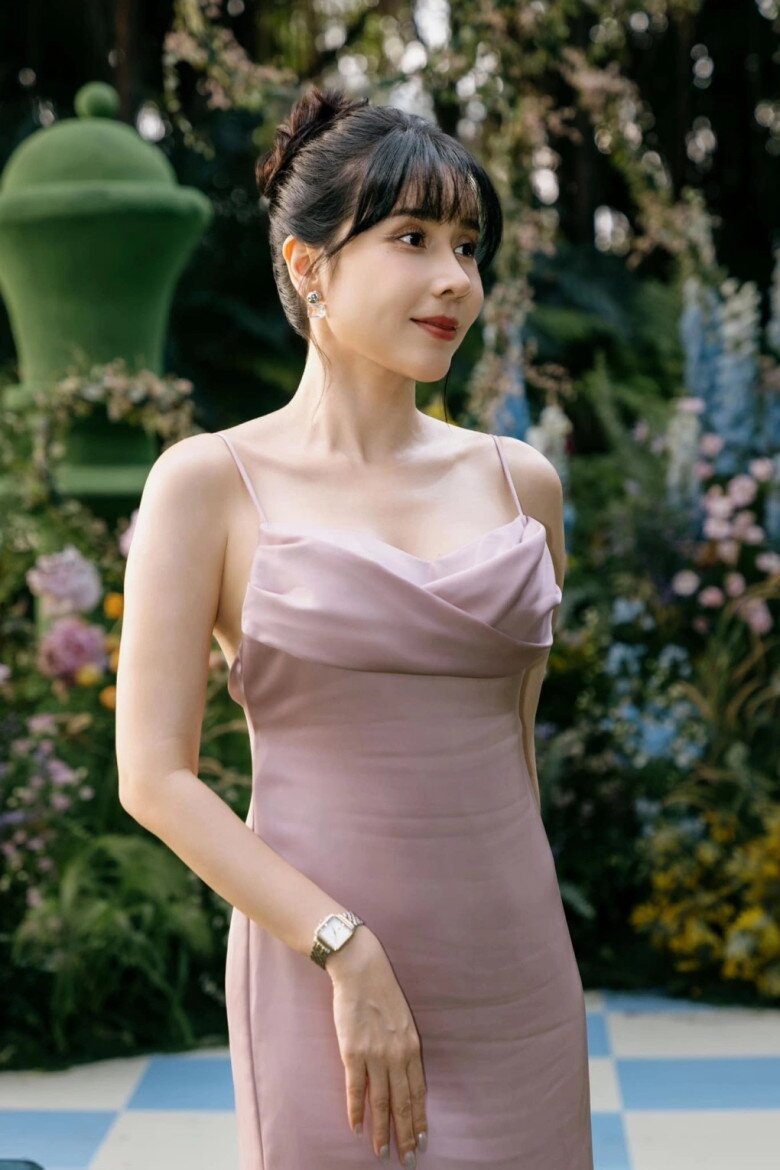 Lưu Hương Giang là người lạc quan, luôn suy nghĩ tích cực và đặt gia đình lên trên hết.