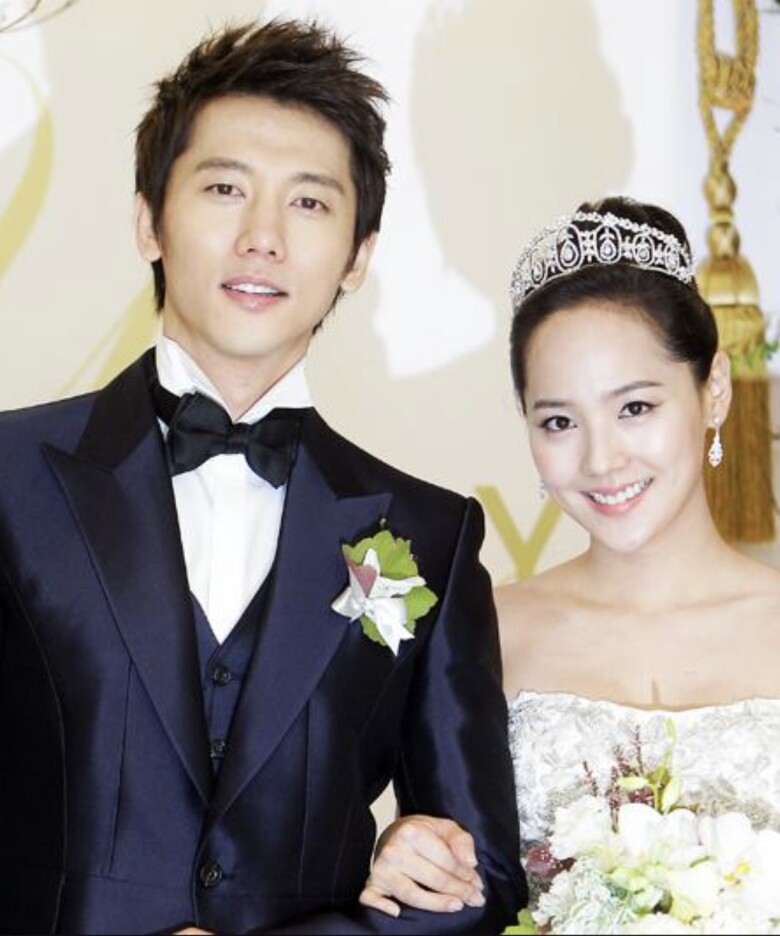 Eugene và Ki Tae Young kết hôn năm 2011.