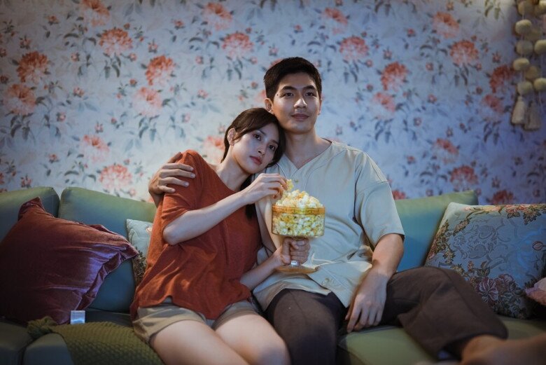 Bộ Tứ Báo Thủ đưa nàng Hậu lên hàng ngũ diễn viên trẻ tiềm năng của màn ảnh Việt.