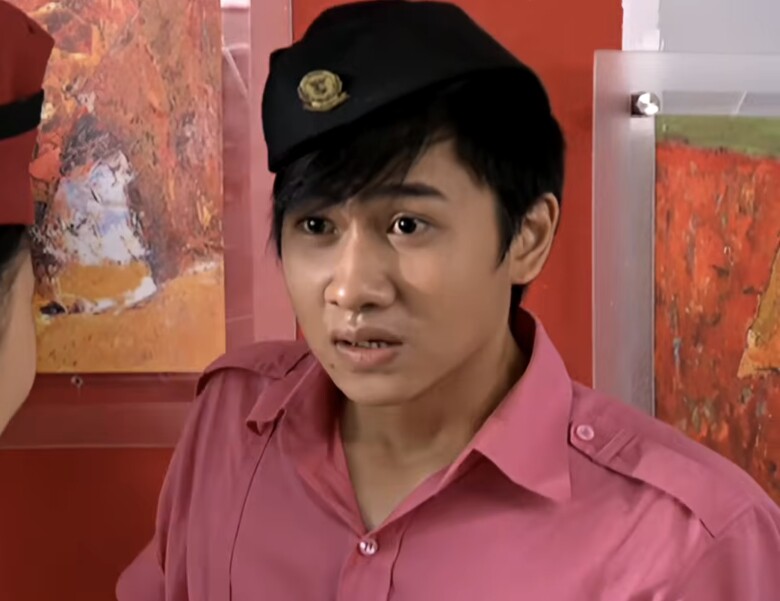 Tùng Lâm thủ vai Nam – chàng trai hài hước, chuyên pha trò cho các bạn.