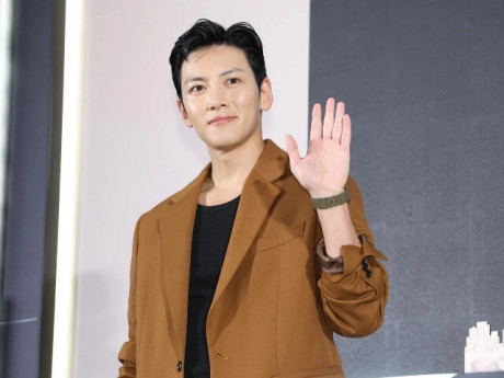 Tài tử "Hoàng hậu Ki" Ji Chang Wook sang Việt Nam