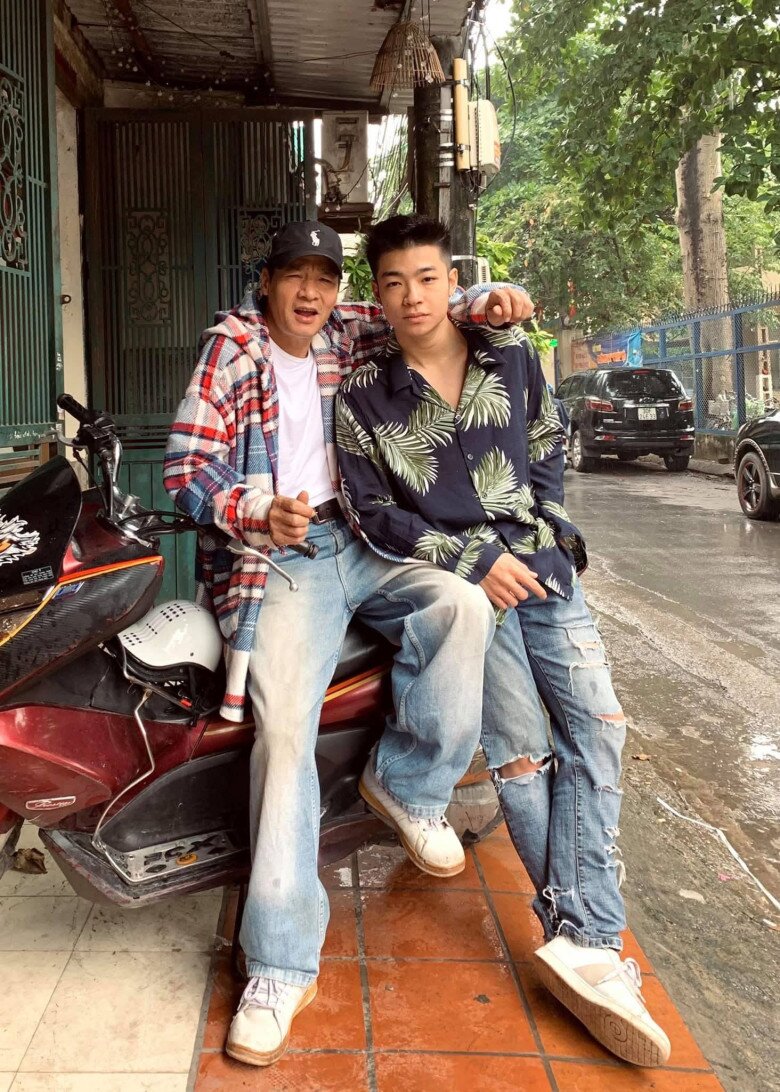 Bố con Võ Hoài Nam và Võ Hoài Vũ.