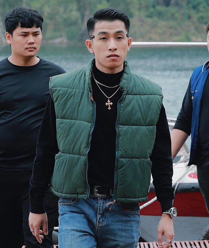 Tuấn Mõ là cái tên gắn liền với dạng vai hài, tếu táo, ngổ ngáo trên màn ảnh nhỏ.