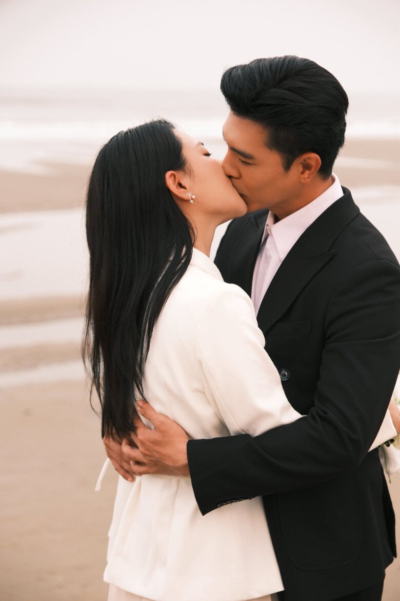 Steven Nguyễn - Minh Trang thu hút thêm nhiều fan couple.