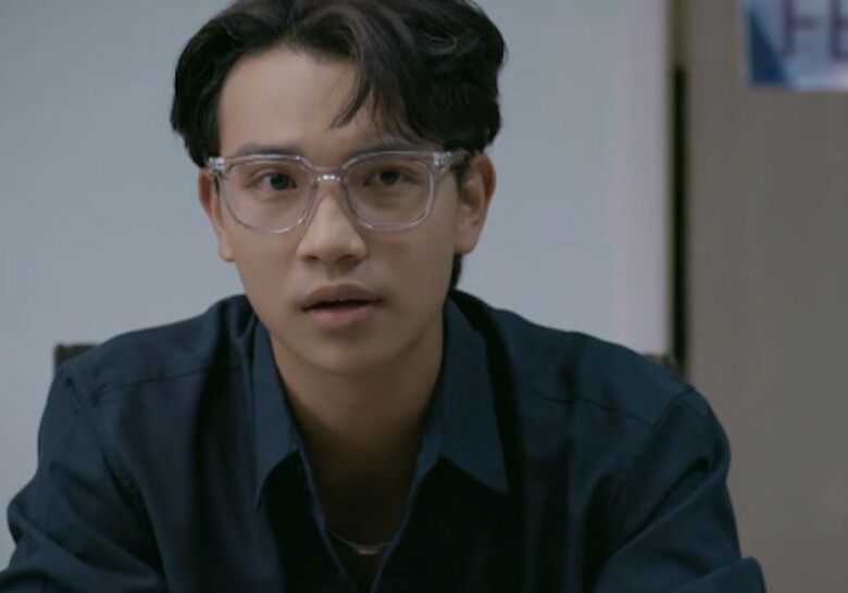Quang Lee bị vứt bỏ sua khi phản bội Vi Minh.