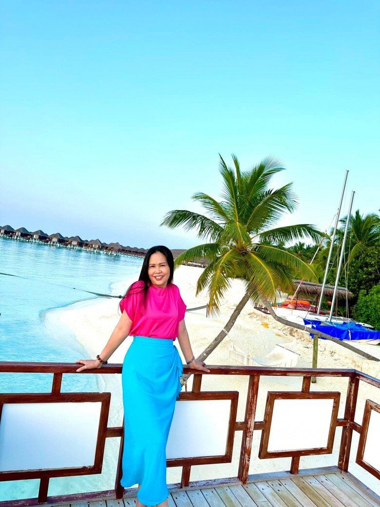 Mẹ ruột giỏi giang của Lan Ngọc xinh đẹp từ xưa, được con gái báo hiếu biệt thự 2 mặt tiền - 12