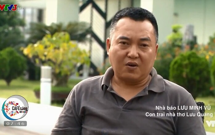 Lưu Minh Vũ cũng trở thành tên tuổi nổi tiếng như không theo nghiệp giống bố mẹ mà làm truyền hình.