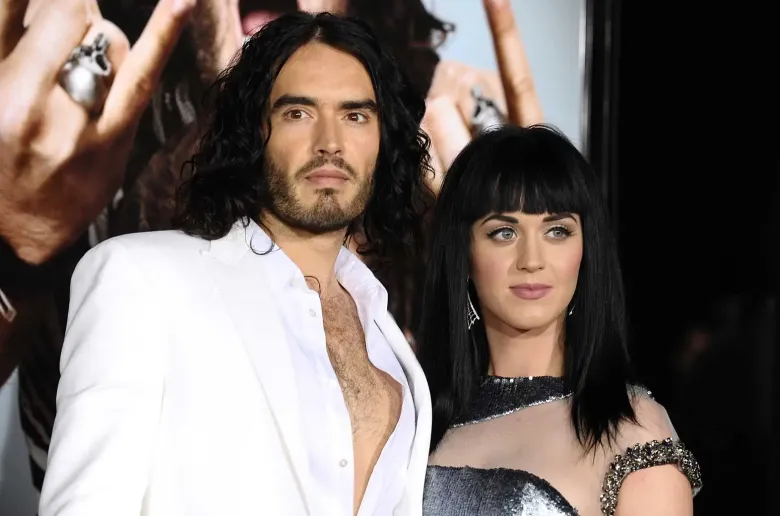 Cô từng kết hôn với danh hài người Anh - Russell Brand vào tháng 10/2010.