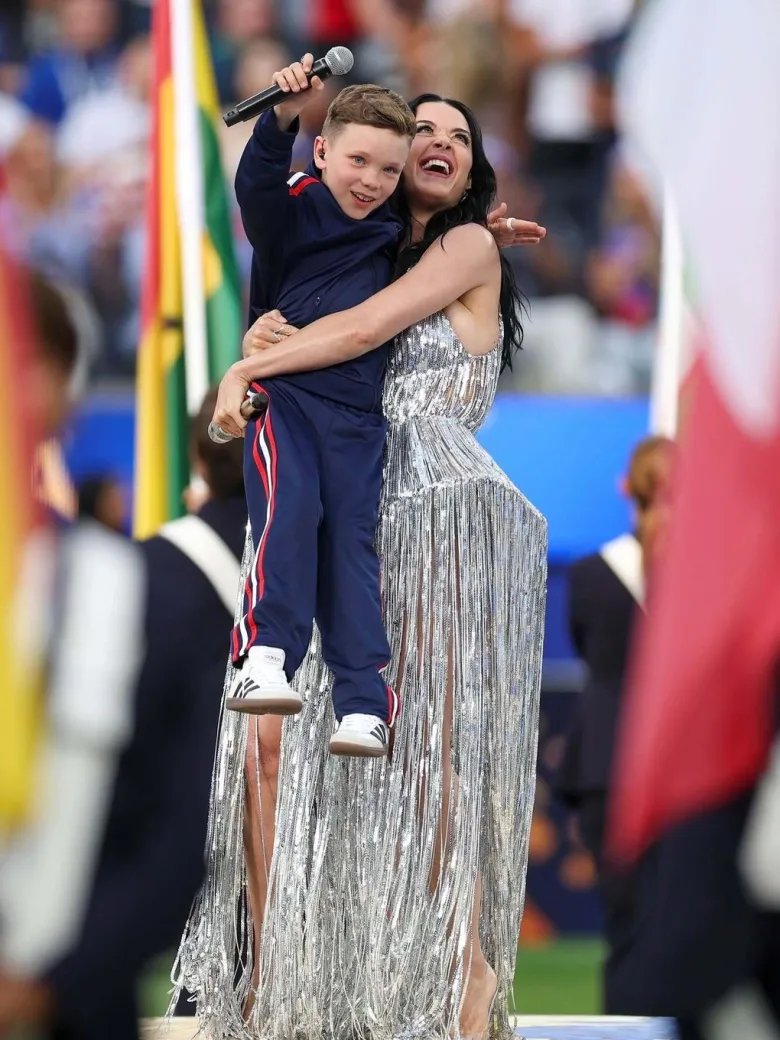 Đây là một trong những khoảnh khắc đẹp nhất của lễ khai mạc World Cup năm nay.
