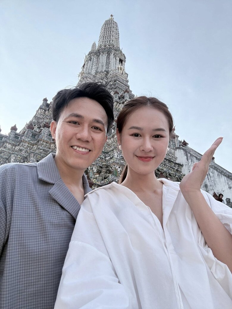 Anh Đức - Anh Phạm vẫn đang tận hưởng cuộc sống vợ chồng son.