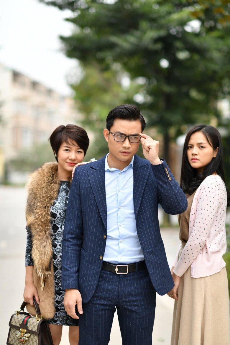 Xuất thân là diễn viên kịch và hiện công tác tại Nhà hát Kịch Hà Nội, Tiến Lộc ghi dấu ấn trên màn ảnh với những vai diễn có chiều sâu tâm lý và nhiều xung đột nội tâm.