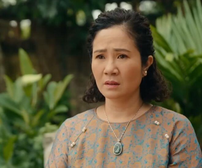 Bà Diện xin lỗi Mai về những lầm lỗi năm xưa.