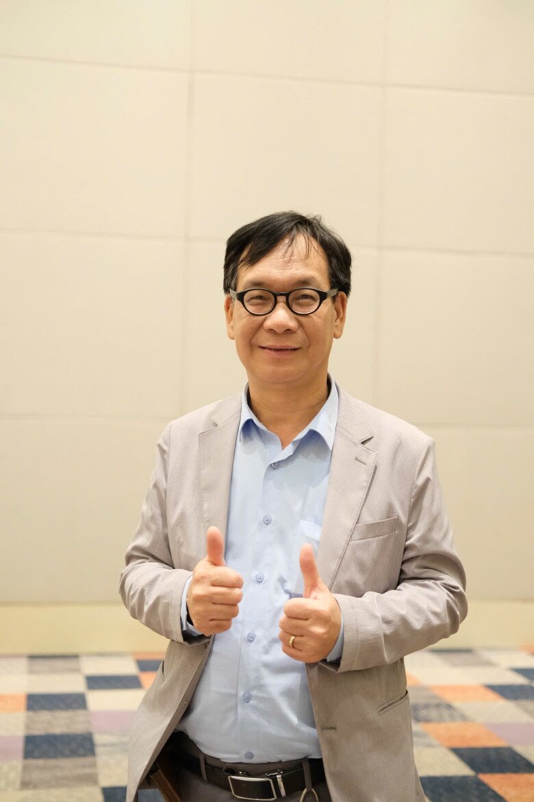 Xuất thân từ làng kịch, quay one-shot với NSƯT Đức Khuê không phải thử thách khó.