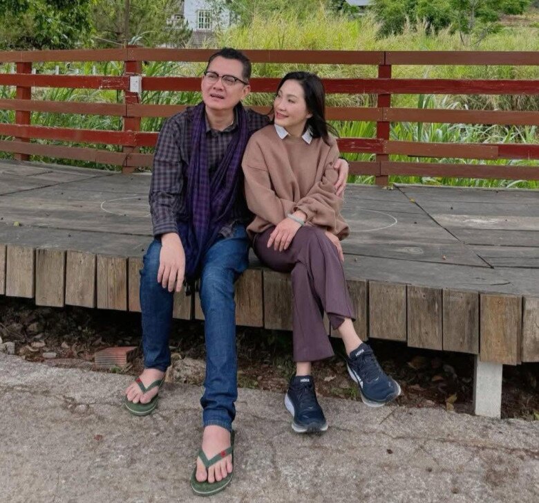 Chính Hồng Đào từng là người được Hữu Châu tin tưởng giao giữ toàn bộ tiền đi diễn.
