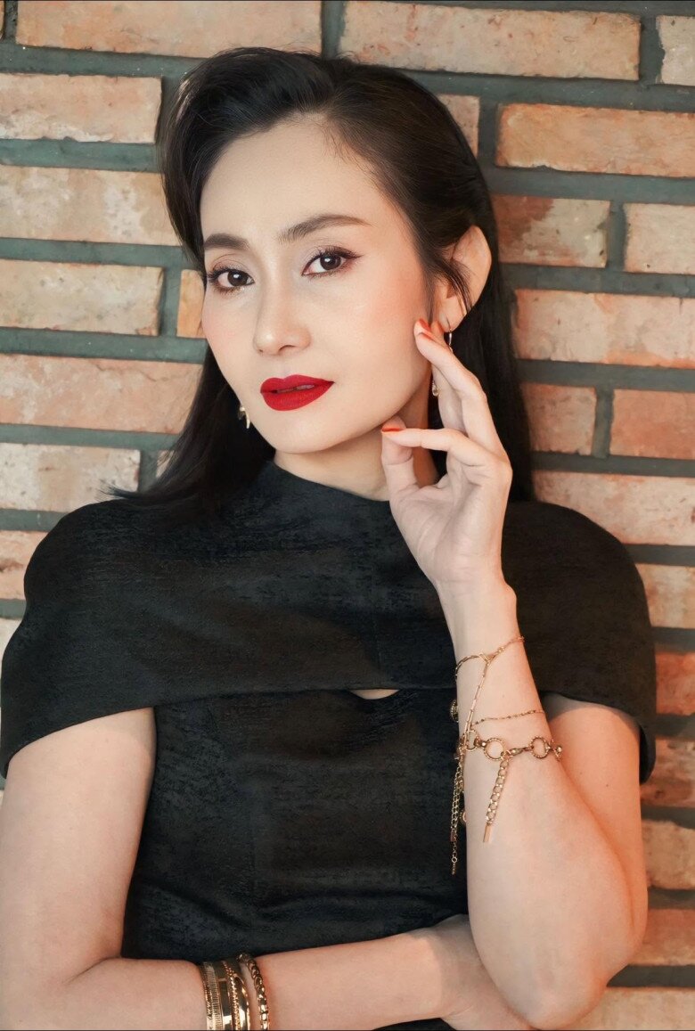 NSƯT Hạnh Thúy coi việc học là cách làm mới bản thân.