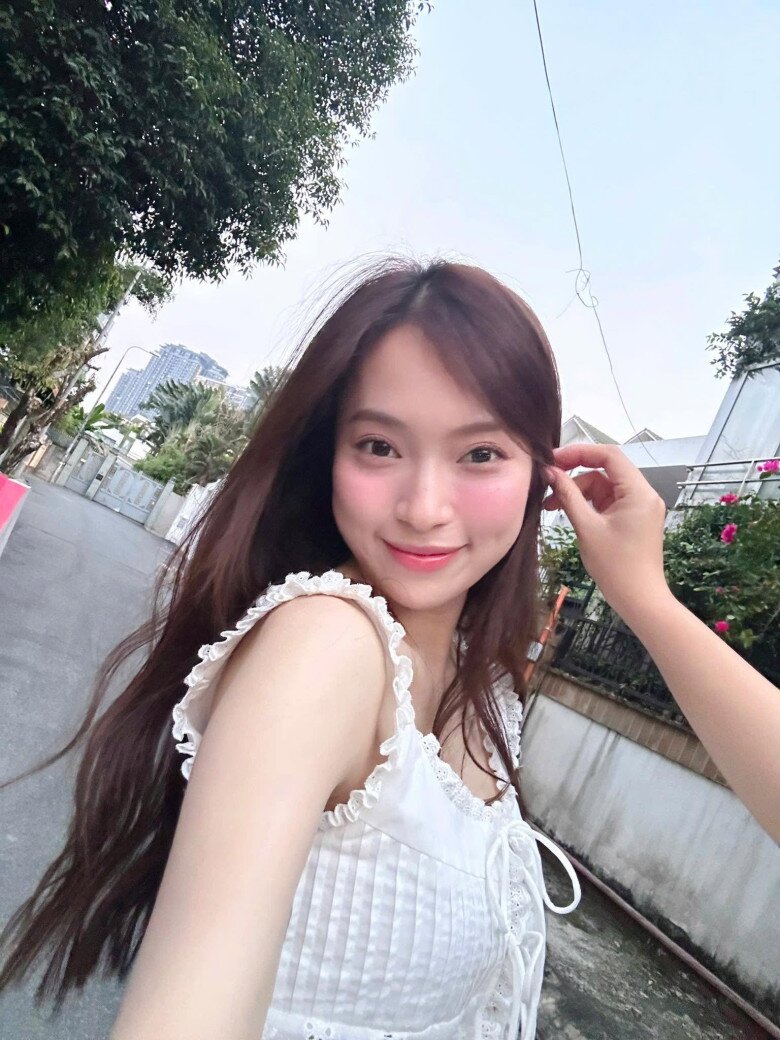 Cô luôn mang đến hình ảnh tích cực.